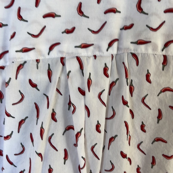Red Chilies 🌶 shortsleeved button down cotton shirt - Picture 6 of 7